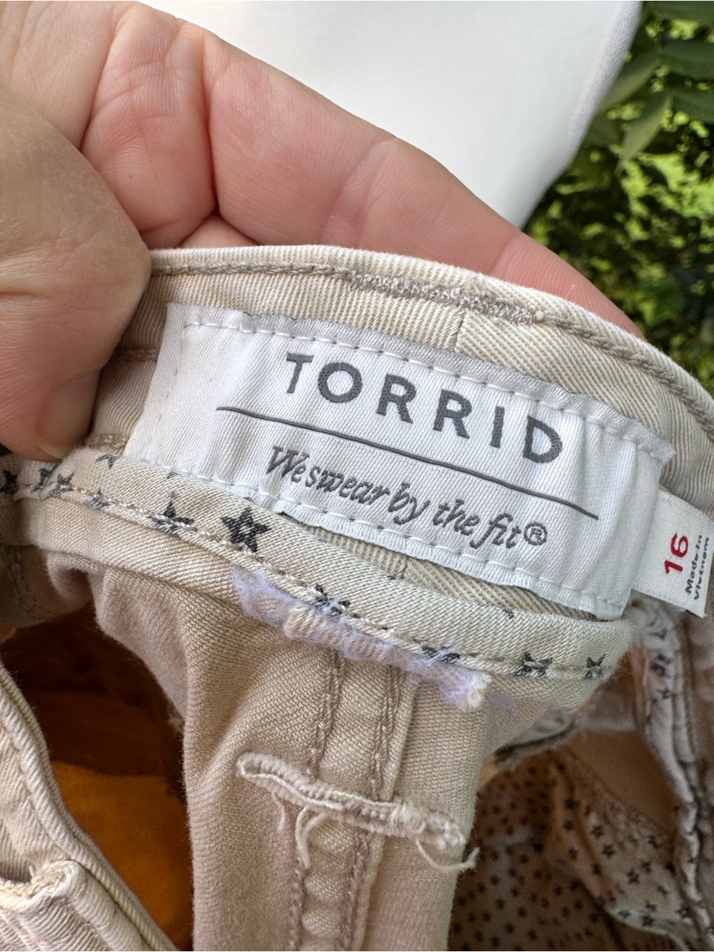 Torrid Size 16 Beige Crop Pants Stretch Cotton Mid Rise Utility Pocket Casual - Picture 13 of 13